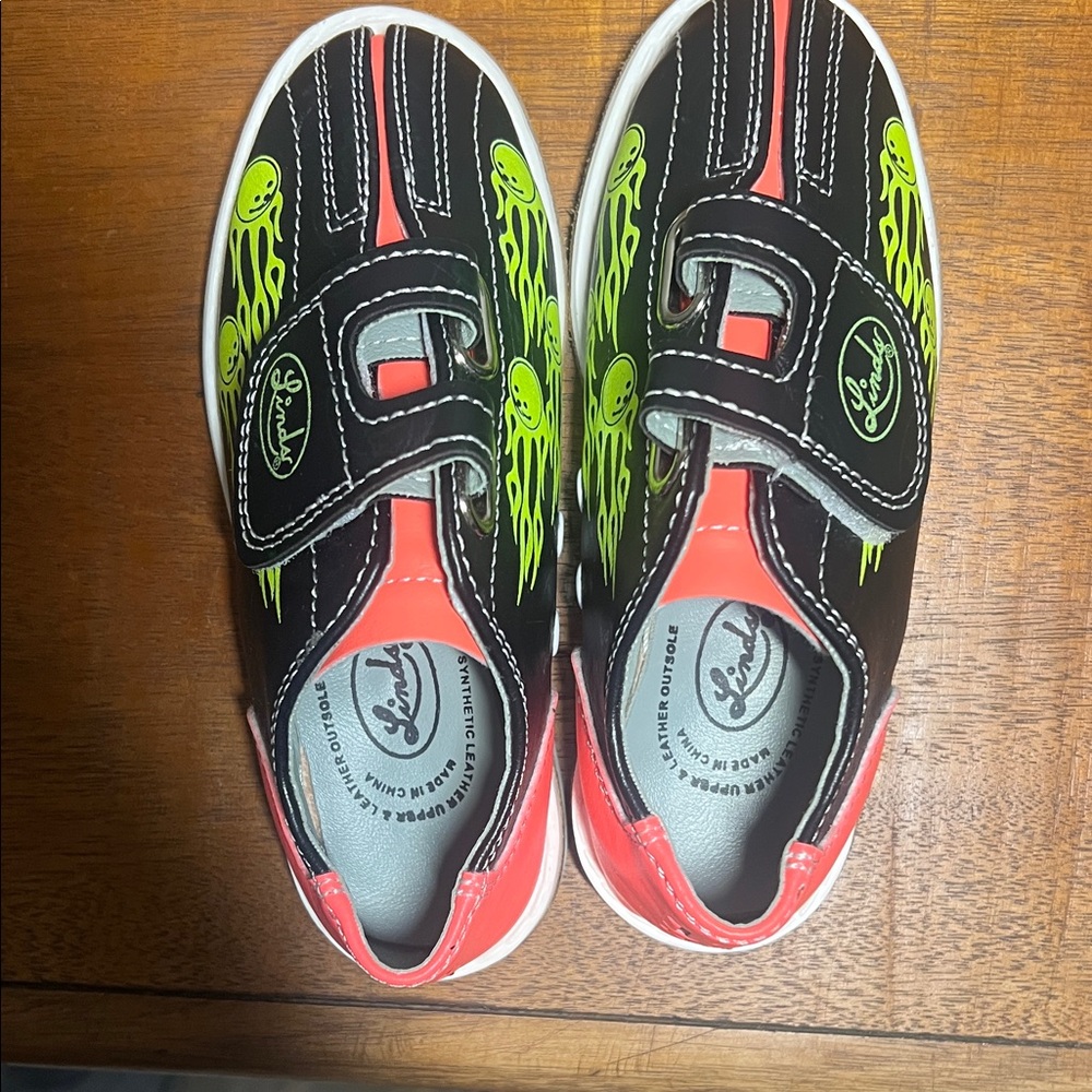 Linds Youth Bowling Shoes Flame Design Velcro - Picture 4 of 5